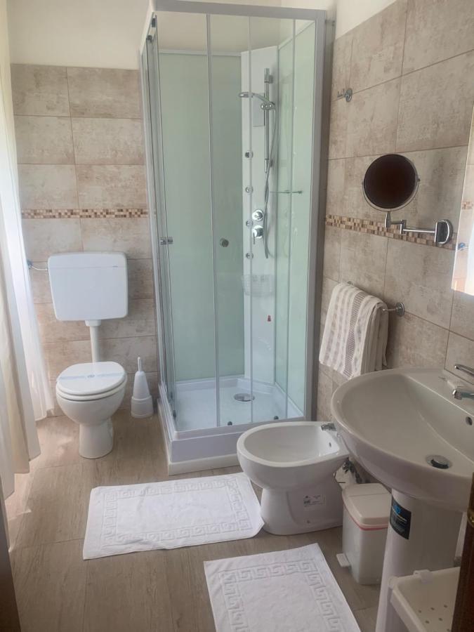 Albergo Al Lago อานโฟ ภายนอก รูปภาพ